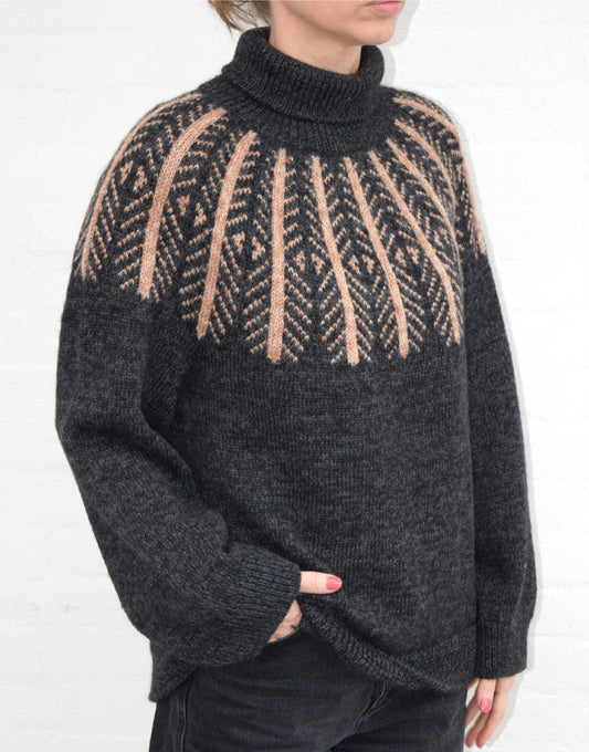 Opskrift: Esther Sweater – elegant nordisk mønsterstrik