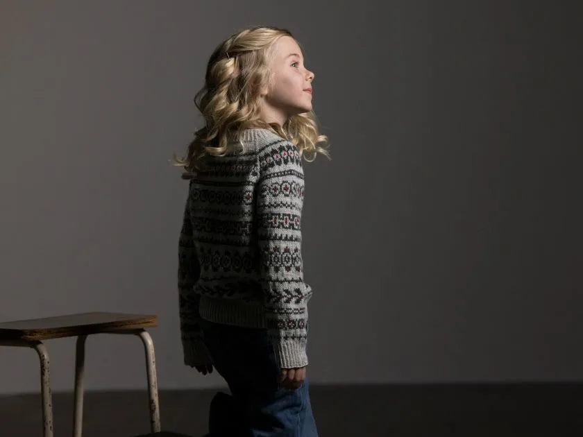 Komplet Strikkekit til Kirsten – 2 år