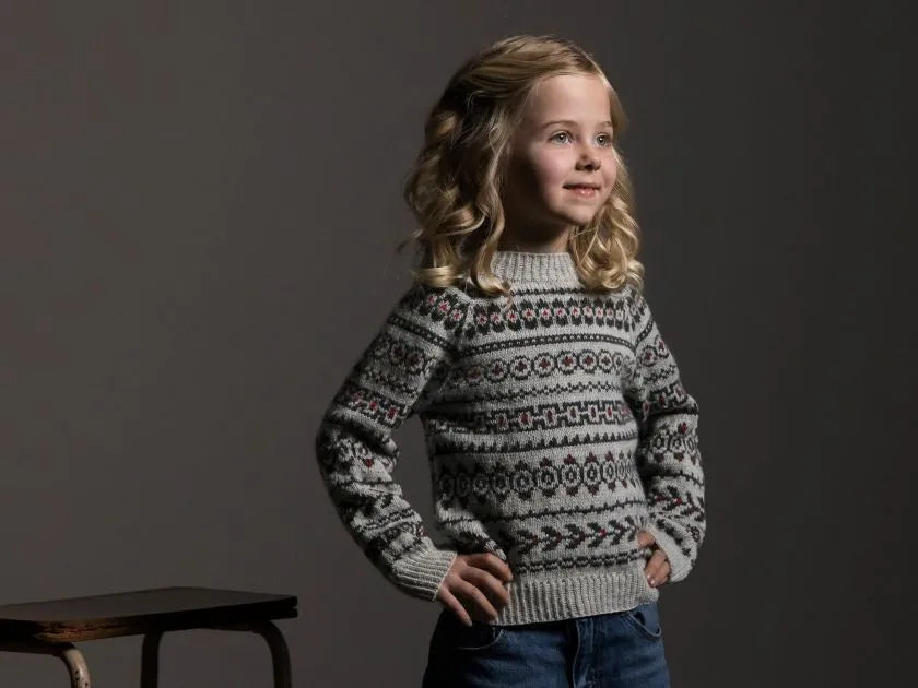 Komplet Strikkekit til Kirsten – 2 år