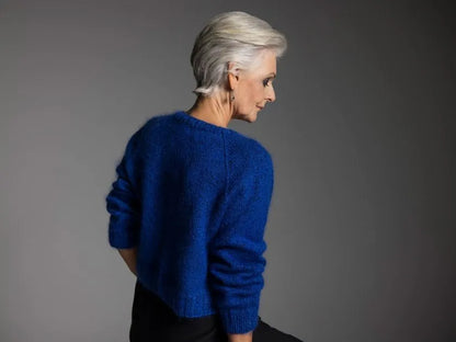 Strikkekit: Lotta cardigan – blød og elegant med flot raglanpasform (garn + gratis opskrift)