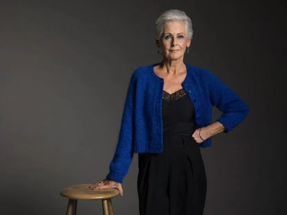 Strikkekit: Lotta cardigan – blød og elegant med flot raglanpasform (garn + gratis opskrift)