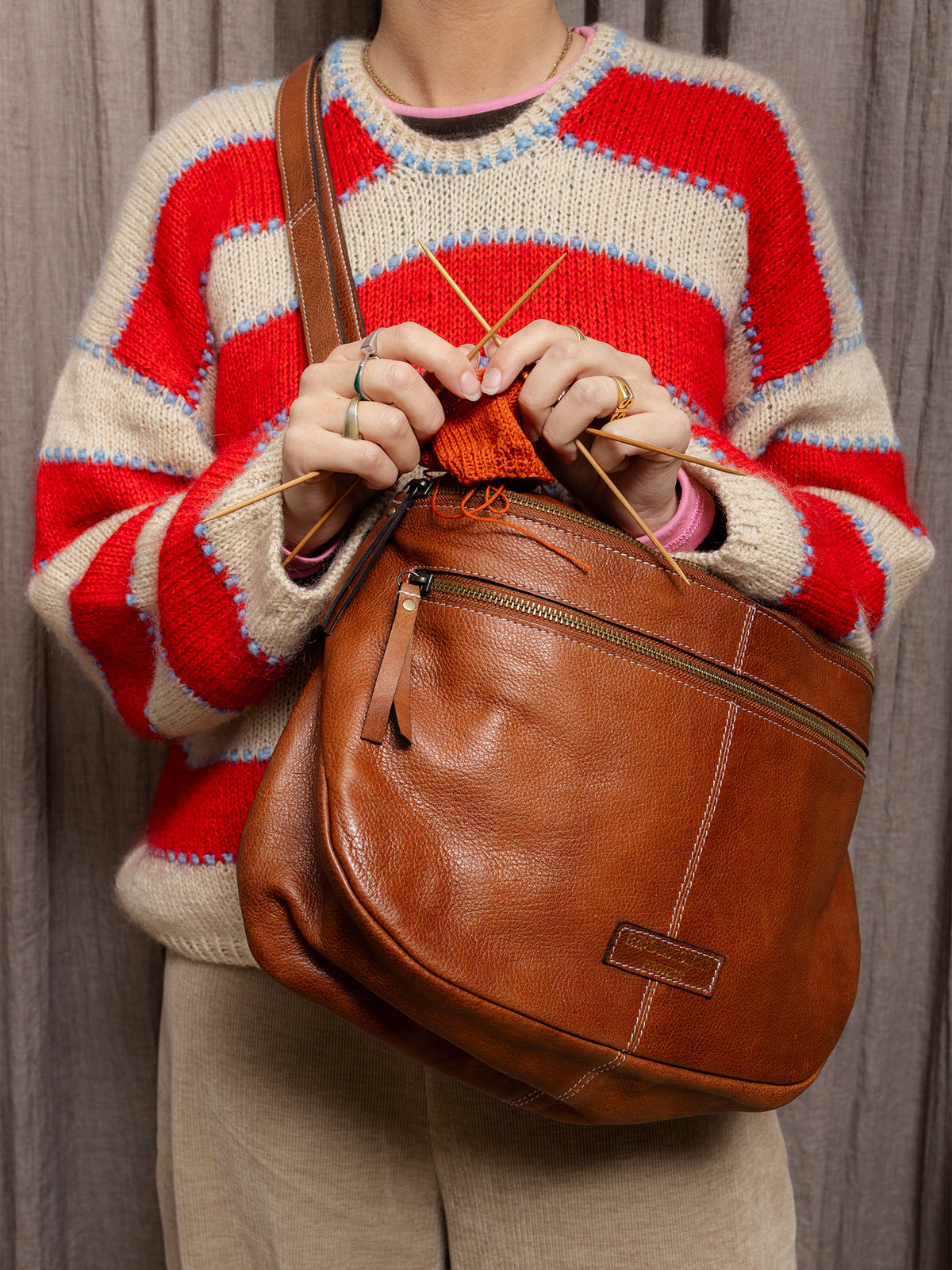 Re:Designed Project 139 – Crossover i læder, Walnut