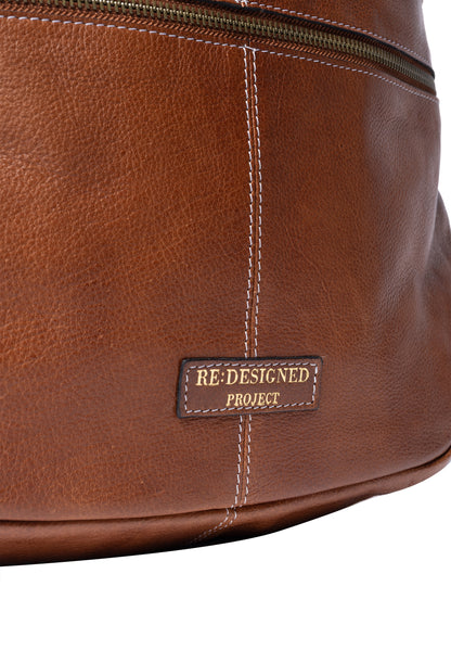 Re:Designed Project 139 – Crossover i læder, Walnut