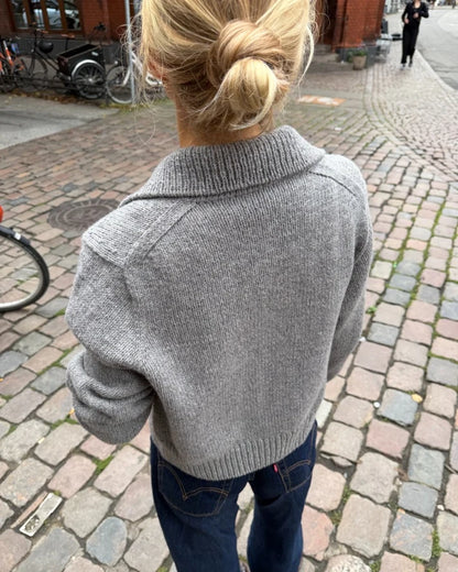 Opskrift: Petra Jacket – dansk strikkeopskrift
