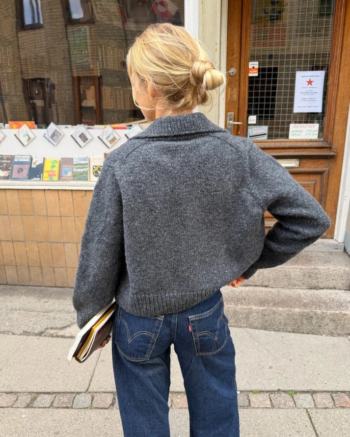 Opskrift: Petra Jacket – dansk strikkeopskrift
