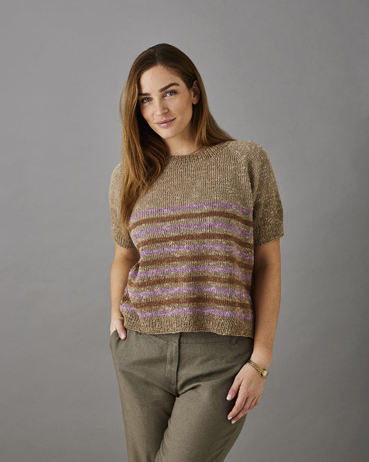 Strikkekit: Raglan T-shirt med striber (garn + opskrift inkluderet)
