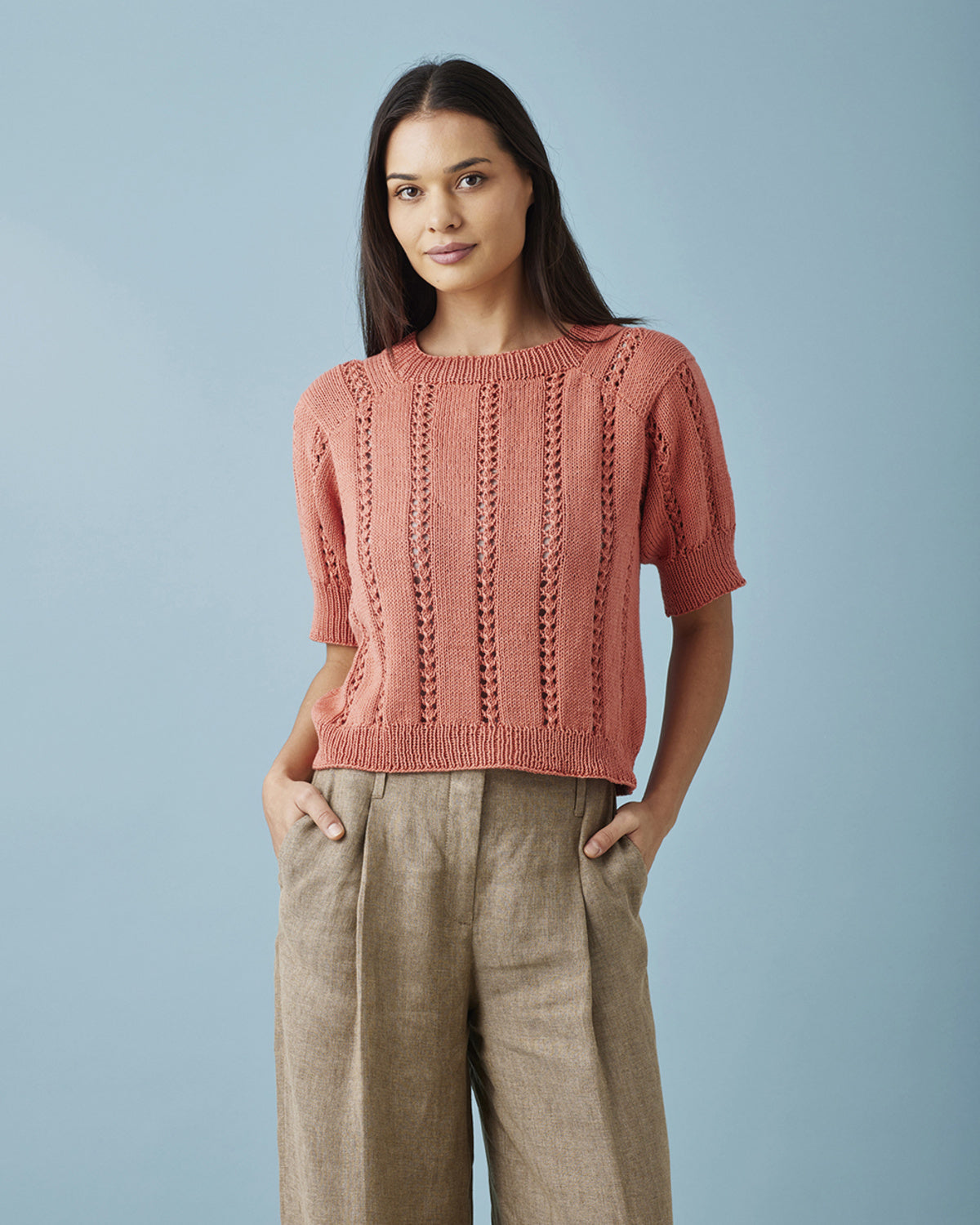 Opskrift T-shirts med hulmønster og sænket skulder